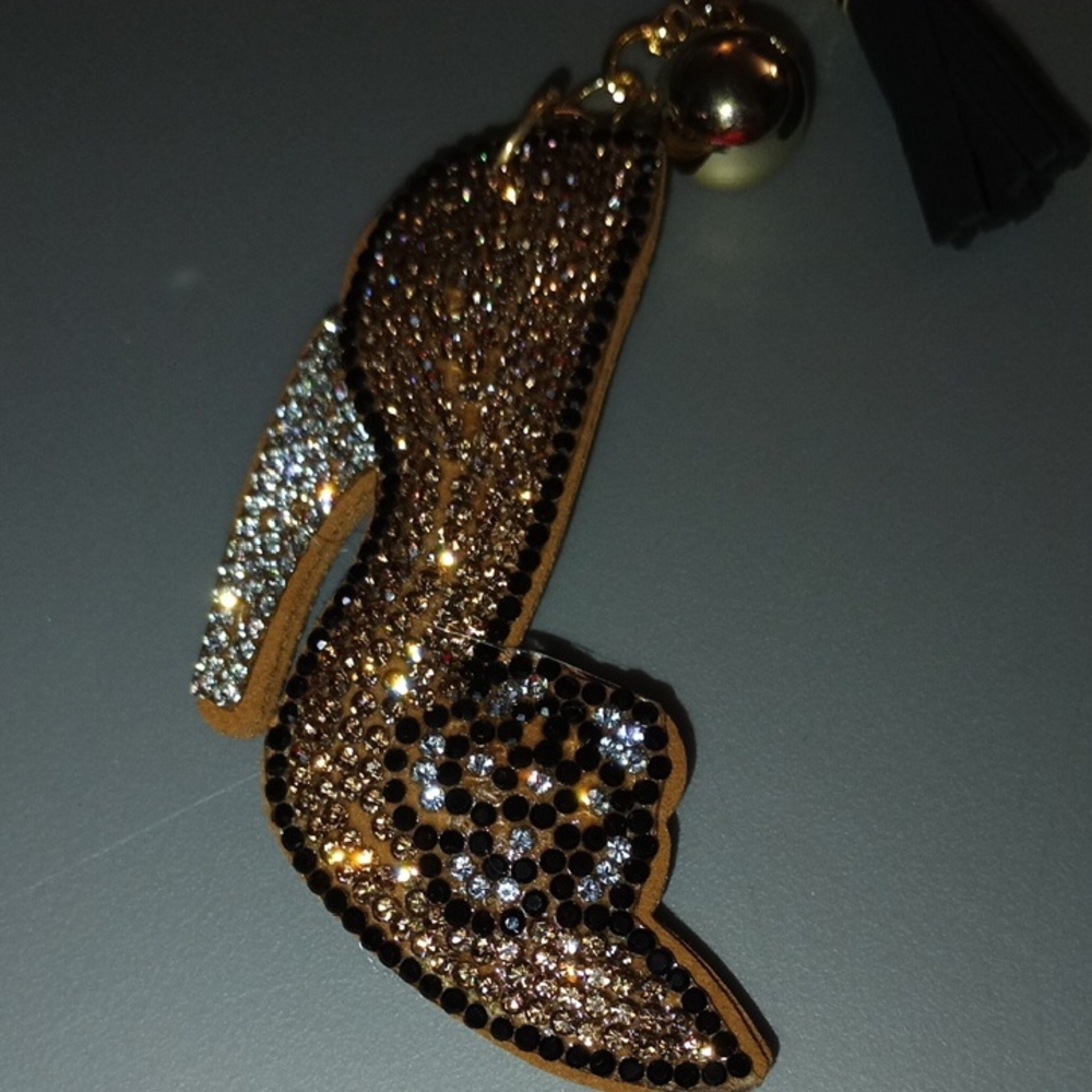 Elegant Rhinestone High Heel Keychain - Picture 2 of 6